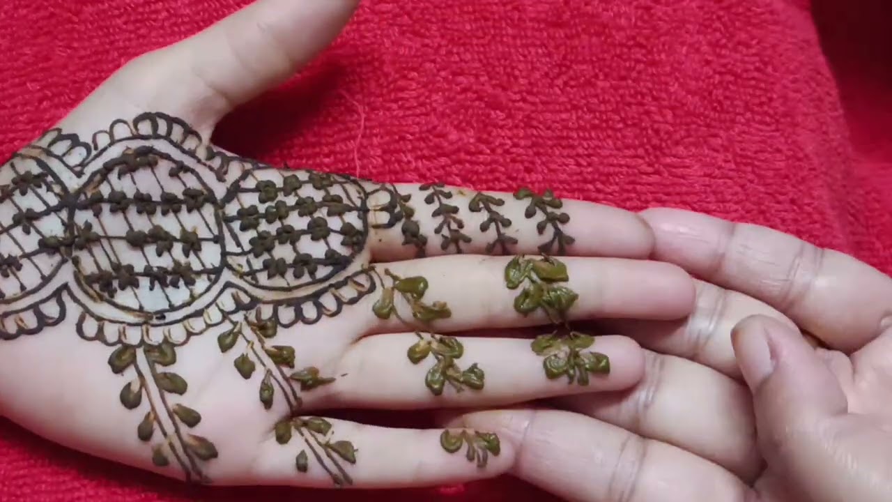 Simple mehndi design for kids 