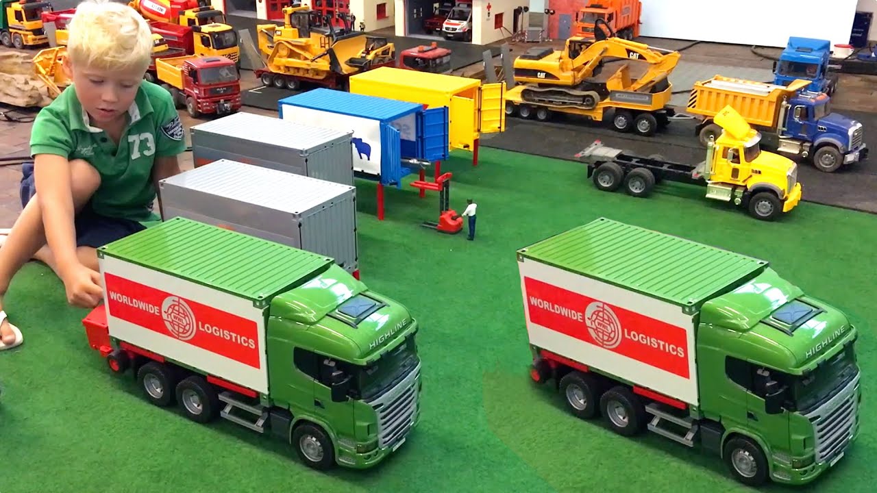 BRUDER Trucks 🚚 CONTAINER TERMINAL 🚛 Bruder Baustellenfahrzeuge ...