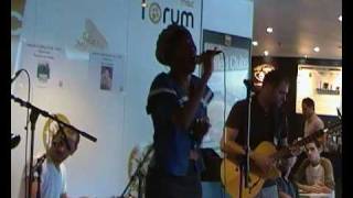 Video thumbnail of "Oi Va Voi - I Know What You Are [Live@FNAC Brussels]"