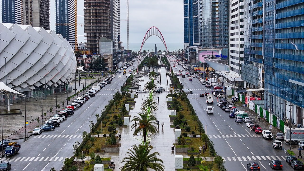ბათუმის ჟიული შარტავას სახელობის გმირთა ხეივნის რეაბილიტაცია დასკვნით ეტაპზეა