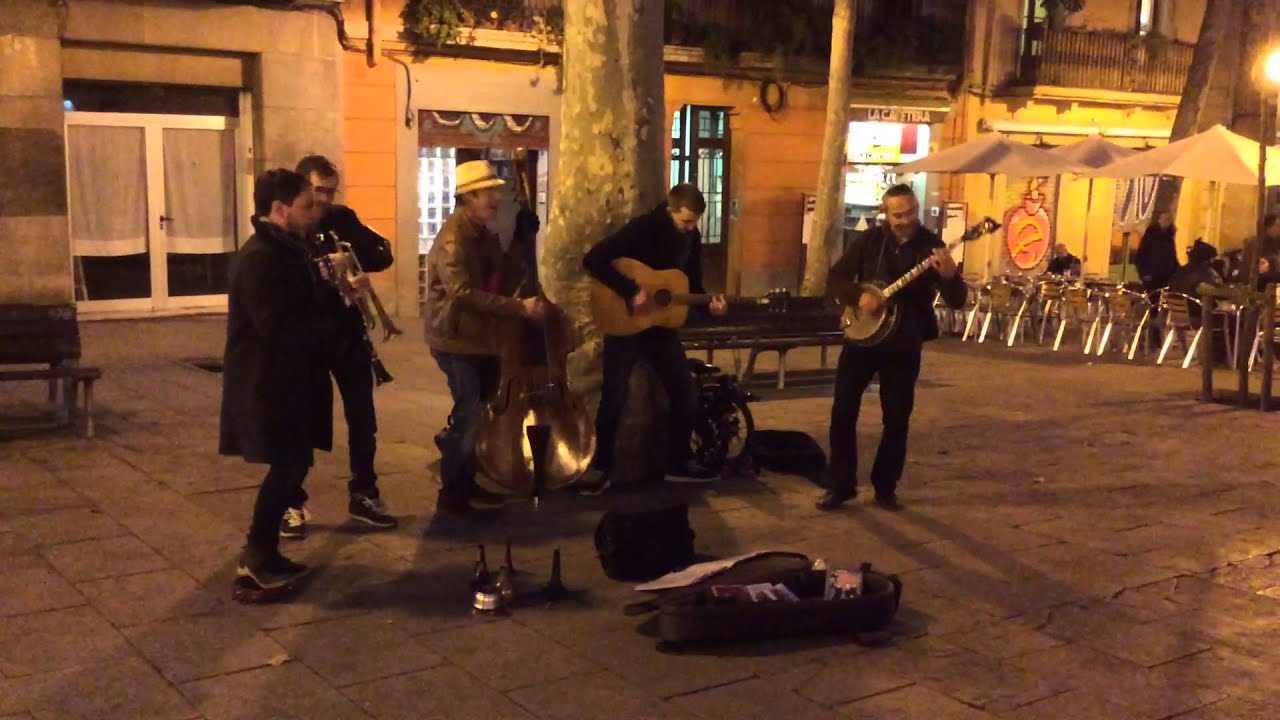 Doc Scanlon band, Plaça Virreina busking, Barcelona