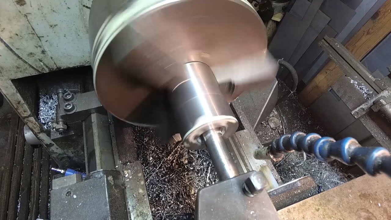 Réalisation d'une noix au filet carré .