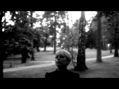 Petra Marklund - Händerna mot himlen