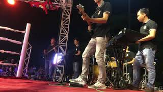 Video thumbnail of "' O Sole mio - Live band"