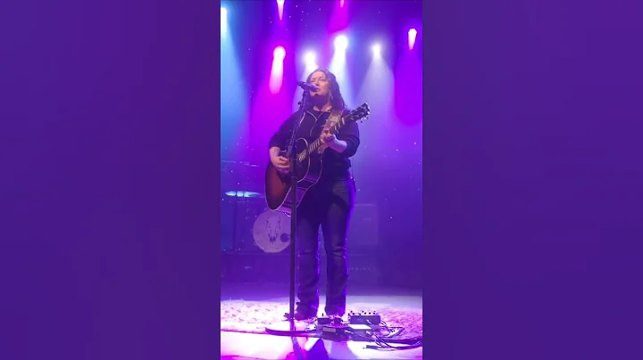 This Julie Roberts song was in my heart. Soundchec...