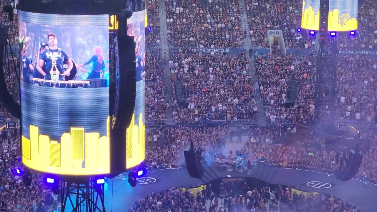 Pantera Walk Seattle 08/30/24  with Blue Thunder.  Seahawks Drumline