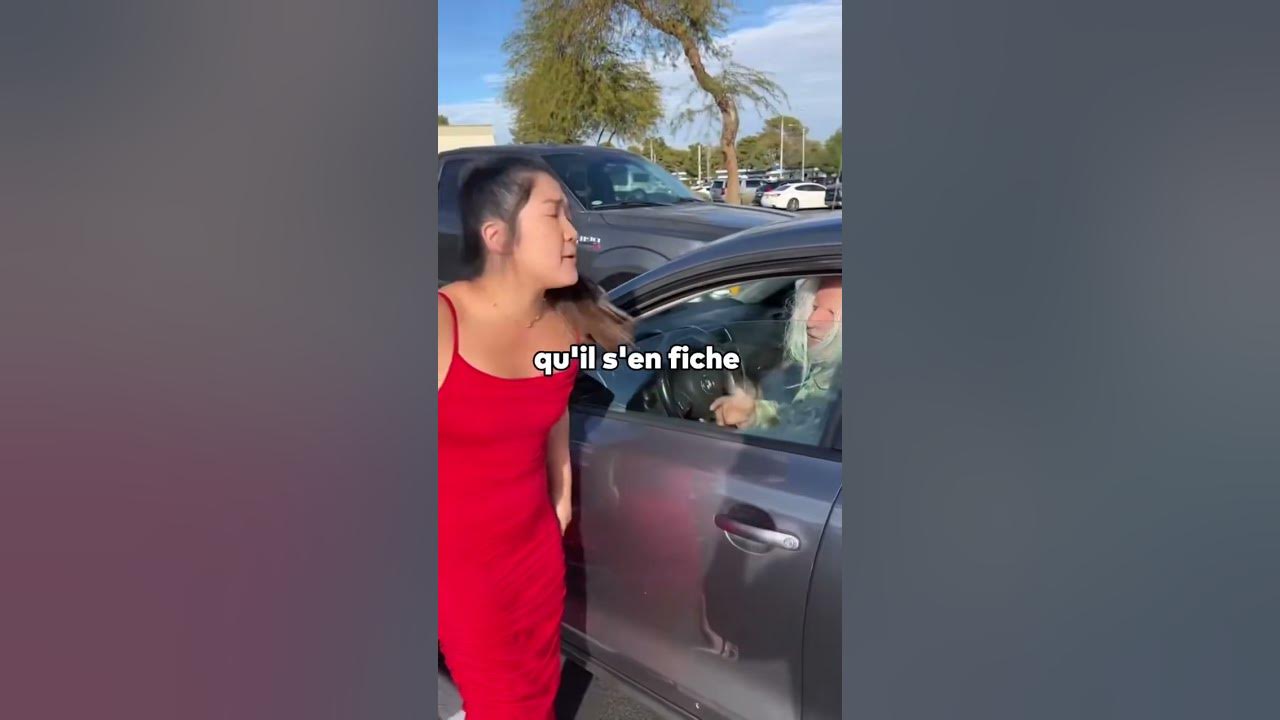 Ce militaire ce déguise en grandpère pour surprendre sa femme 😬 YouTube
