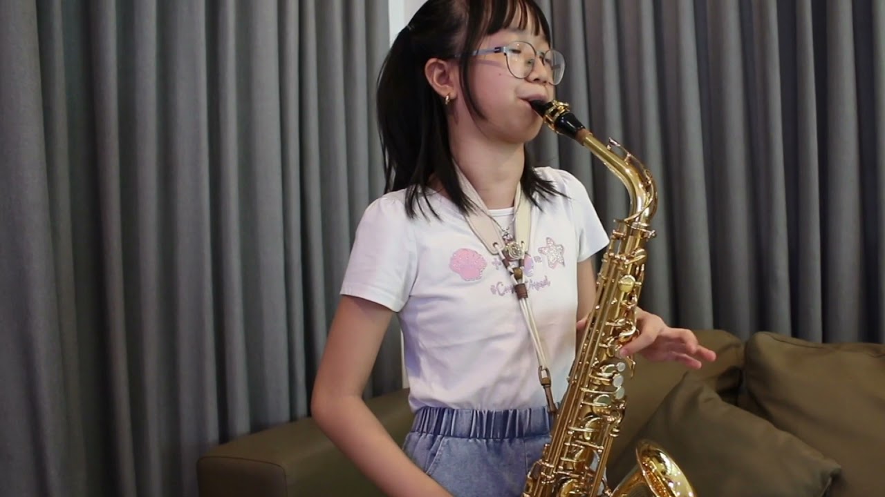 Rondo in D major - Mozart / Saxophone cover by Yuri (11 age)
