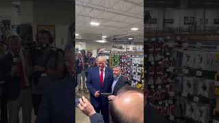 EE UU | Trump asegura que se quiere comprar una pistola | EL PAÍS