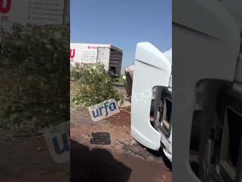 Hilvan'da Kontrolden Çıkan TIR Devrildi! Sürücü Yaralandı