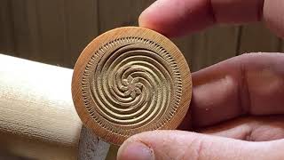 Wood turning spiraling, Texturing. Tournage sur bois outils à spiraler/ texturer