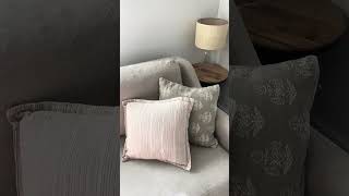 Clean couch = clean mind 🧘🏻‍♀️#cleanwithme #deepcleaning #cleaning #Sixpenny #limpiaconmigo #mamá