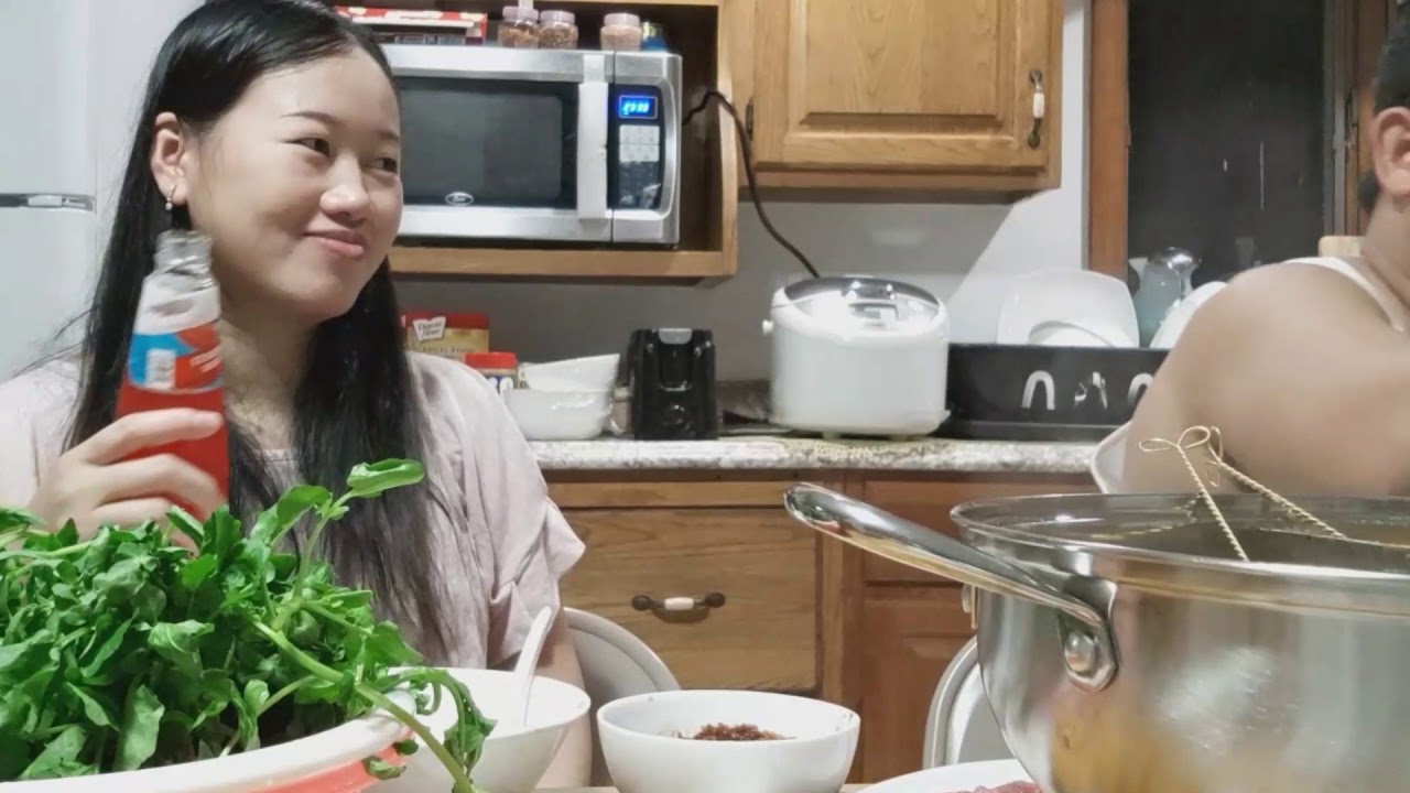 ញាុំស៊ុប ស្នាដៃលោកប្ដីចុងភៅ Home made Hot Pot Soup YouTube