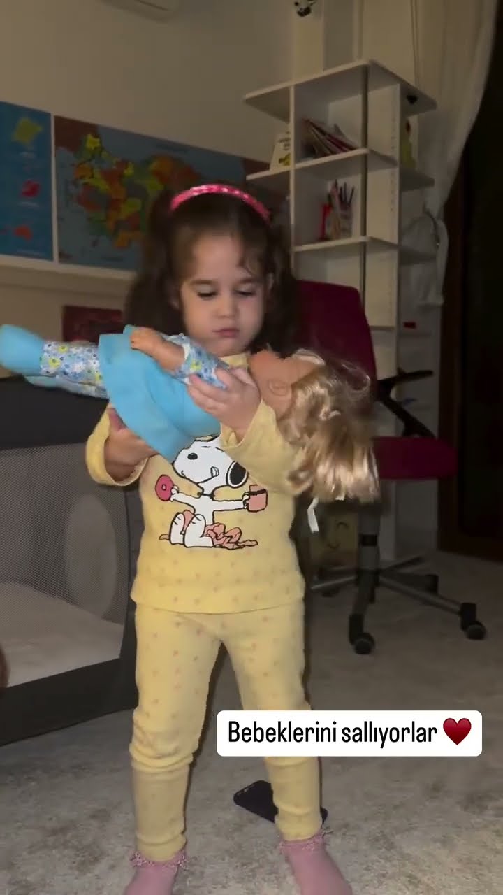 Bebeklerini sallıyorlar ❤️
