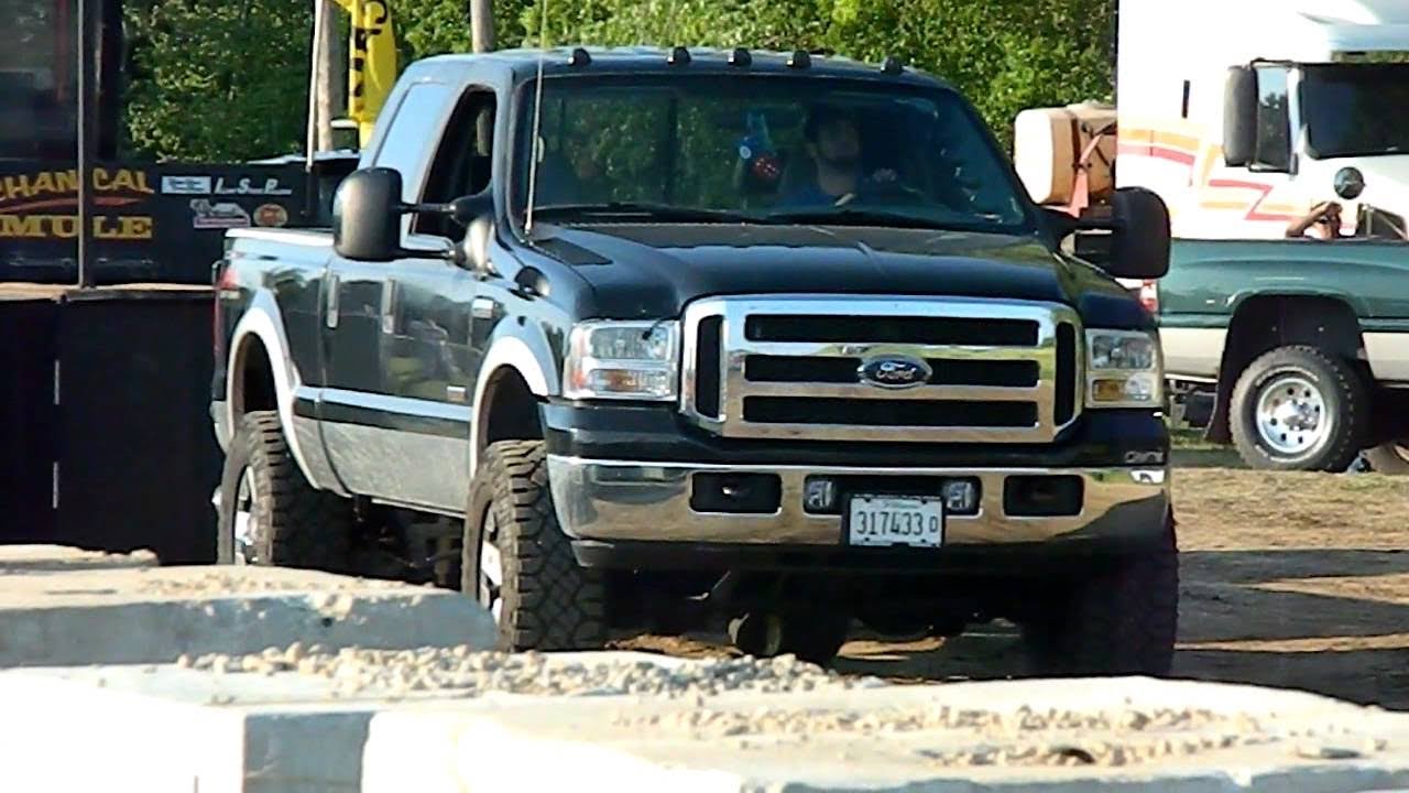 Duramax vs powerstroke vs Cummins truck pull in beamNG - YouTube