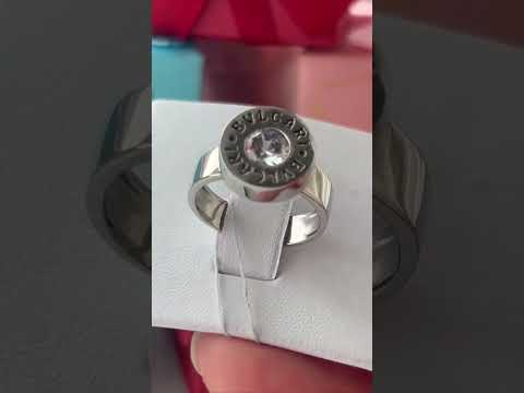 Жіноча срібляста каблучка з великим кристалом | Стильна каблучка з круглим декором | Модна каблучка для жінок, видео 1