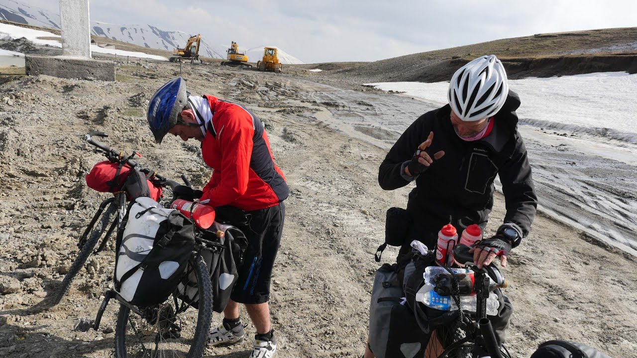 La via della seta in bici.