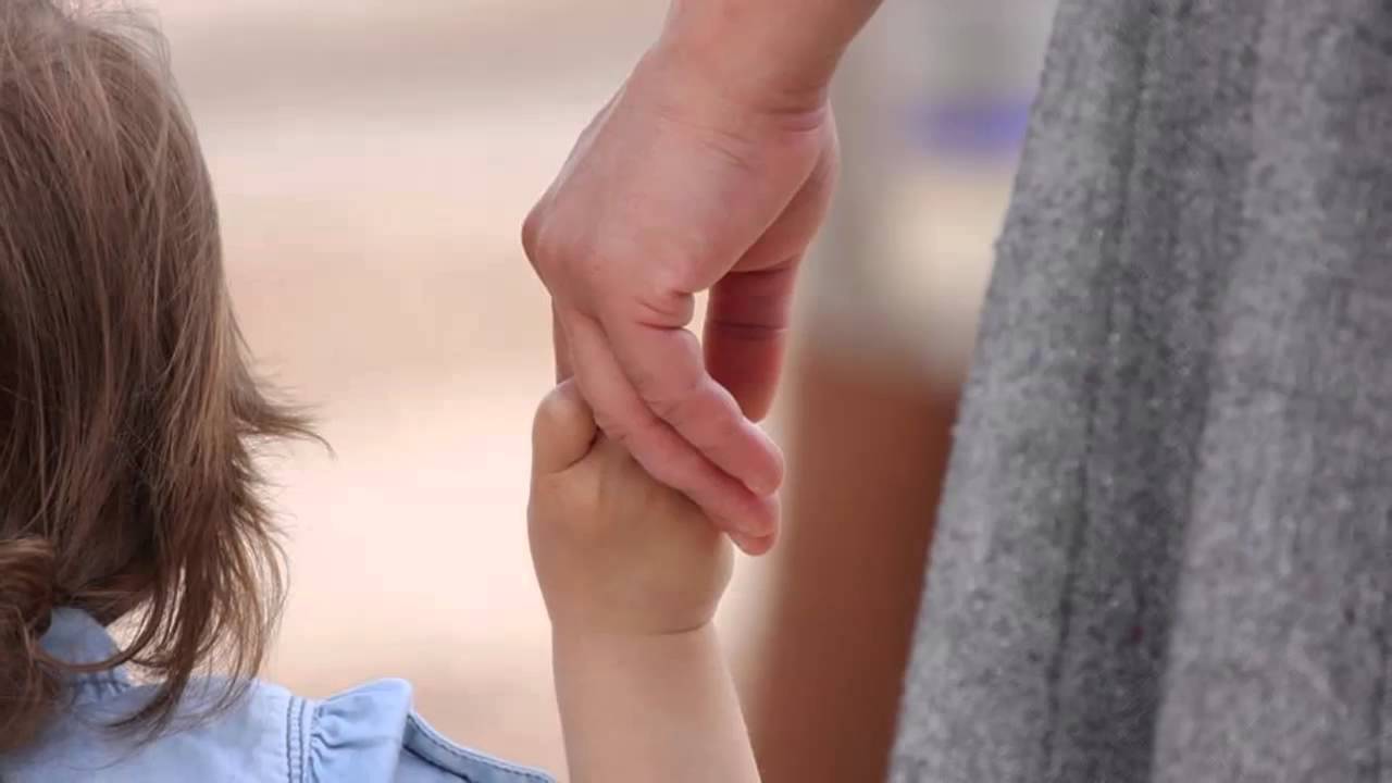 Imagini pentru Doar mama