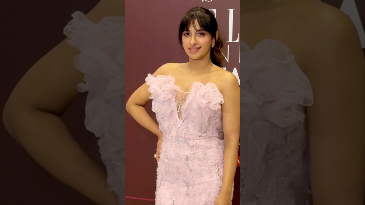 Akanksha Ranjan Attends Elle Beauty Awards 2025 💫 | Glamorous Red Carpet Look | @SHAGOTV 