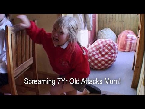 7Yr Old Girl Attacks Mum Over Breakfast! | Supernanny UK