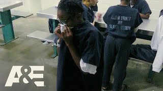 60 Days In Gas Leak Forces Women Out Of The Pod Season 4 Flashback A&E