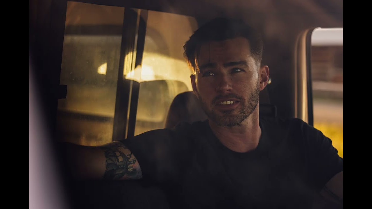 Brett Mondie - HARD DAYS (lyric video) adlı videoyu YouTube'da izle Brett Mondie - HARD DAYS (lyric video) adlı videoyu YouTube'da izle