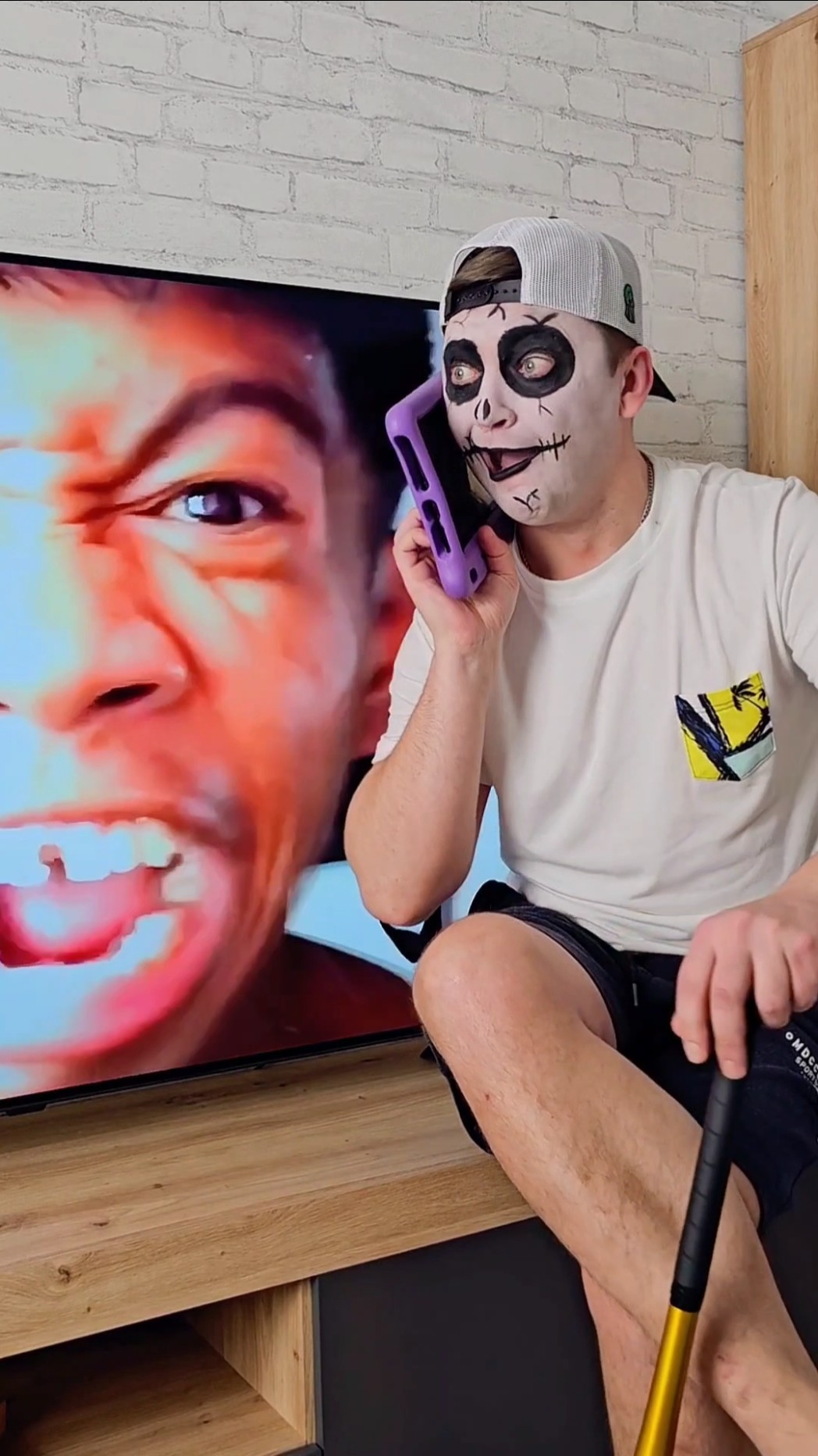 Monster and Phone ?who's calling ?
