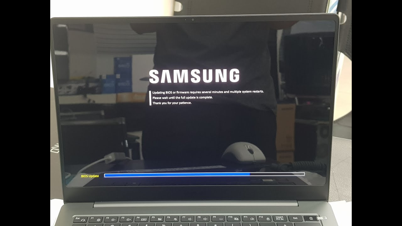 삼성 노트북 SSD 추가 했어요.