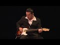 Folsom Prison blues -Johnny Cash, Luther Perkins picking style.