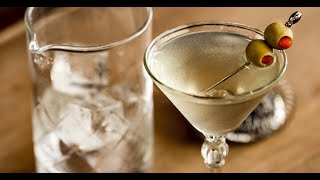 Dirty Martini Cocktail Recipe - Liquor.com screenshot 2
