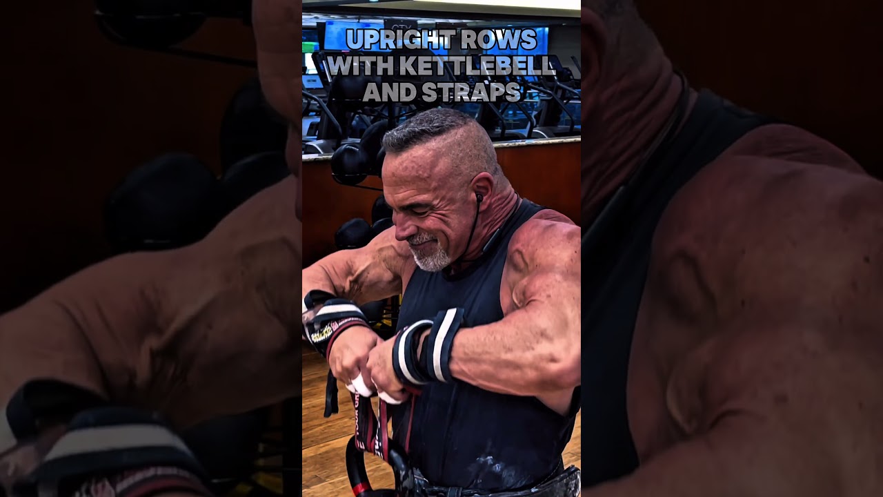 UPRIGHT ROWS WITH KETTLEBELL AND POWER STRAPS AS HANDLES #TRAPS #WORKOUT #MOTIVATION #muscle