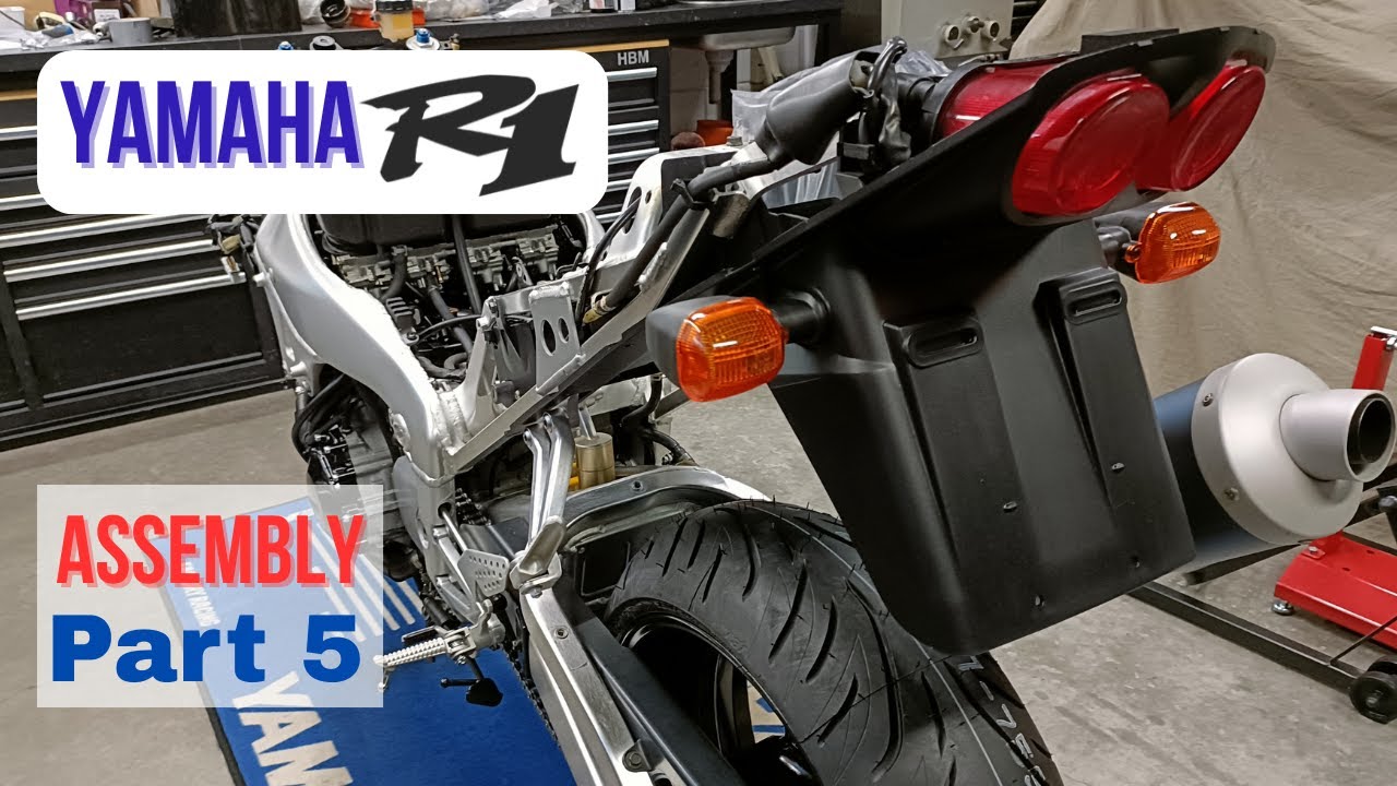 Yamaha R1 - Assembly part 5