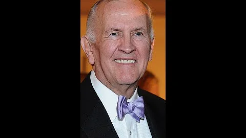 2022 Hall of Fame and Alumni Award recipient David...