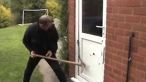 Cửa Nhựa uPVC (Cửa Nhựa Lõi Thép) Có An Toàn, Có Chống Trộm Không?