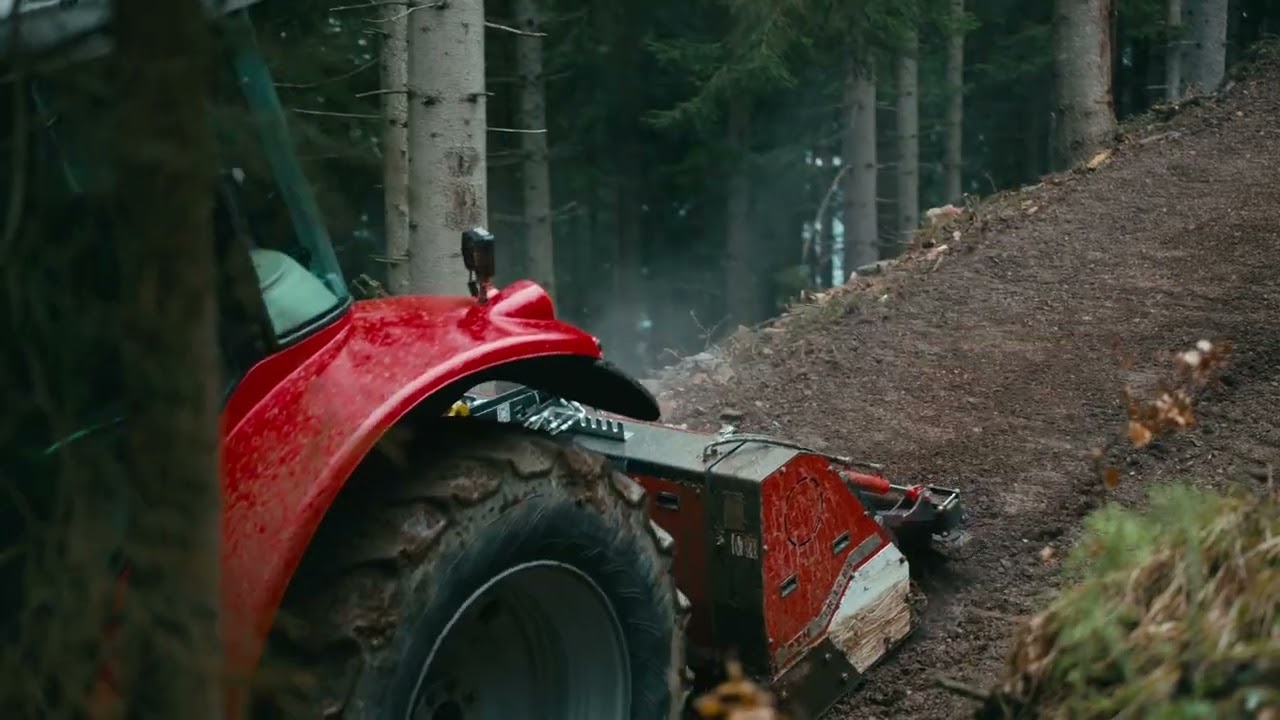 Sanierung von Forstwegen und Forststraßen mit dem neuen PTH Crusher CR15