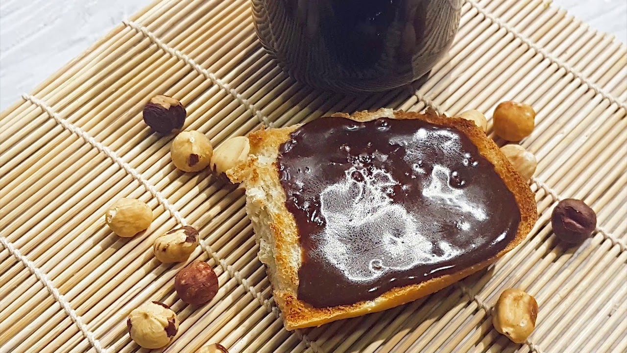 Crema de Cacao con Avellanas con Mambo de Cecotec