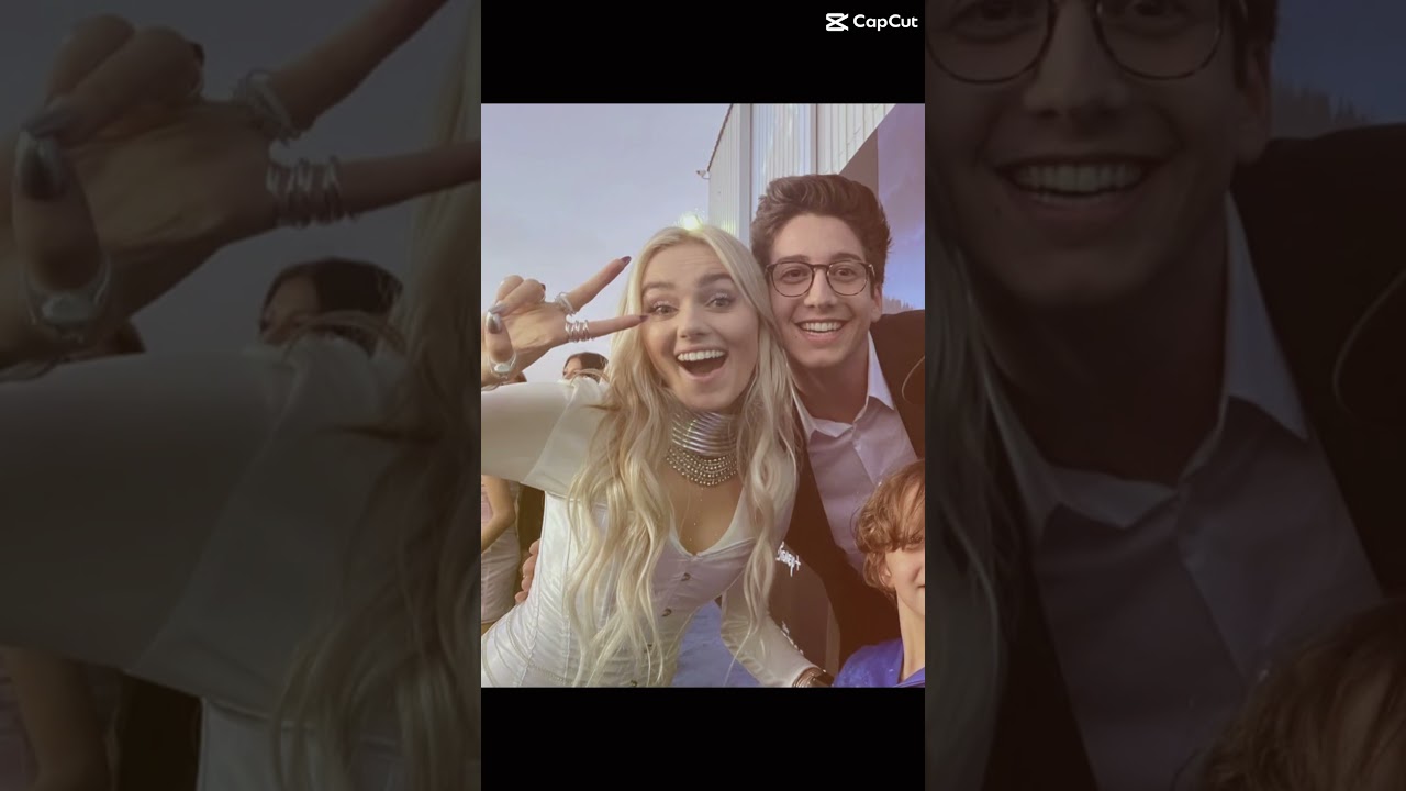 🩷💚gurl and a zombie 