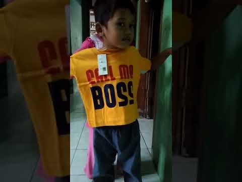 Dhaniesh Belajar jualan baju dua singgit-dua singgit