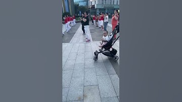 video các bé đáng yêu hài hước với trẻ em , tiếng cười sàng khoái