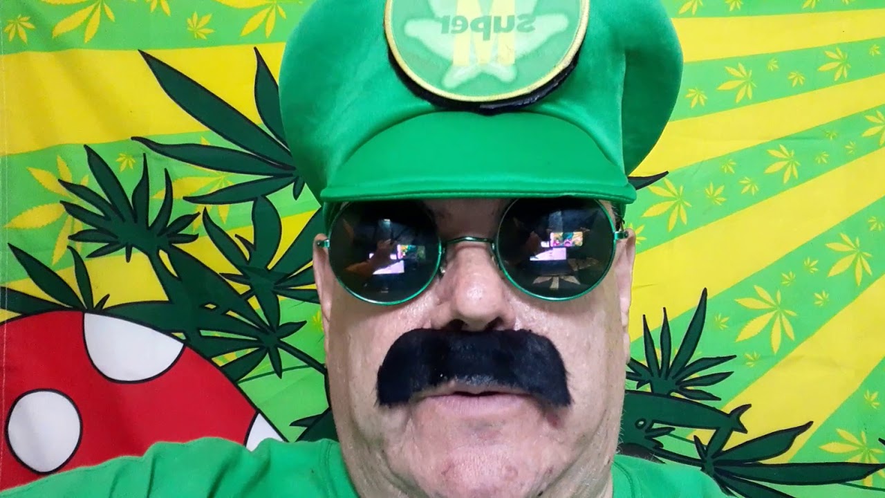 HIGH I AM SUPER MARIJUANAEO  1. ) WHO I AM 2.) WHAT I DO TO TRY AND MAKE PARODY MUSIC LET'S DAB 1UP