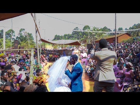 HARUSI ILIYOLETA TAHARUKI KIJIJI KIZIMA YAHUDHULIWA NA KIJIJI KIZIMA BUHOLO NDOA YA AMAN