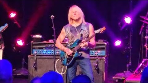 Cruise Missile - Steve Morse Band live at Mickey
