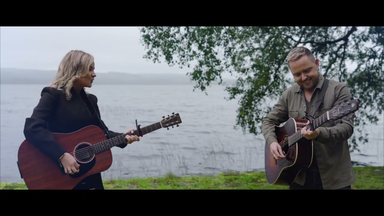 Watch Derek Ryan & Effie Neill - Batten Down The Hatches (Official Video) on YouTube Watch Derek Ryan & Effie Neill - Batten Down The Hatches (Official Video) on YouTube