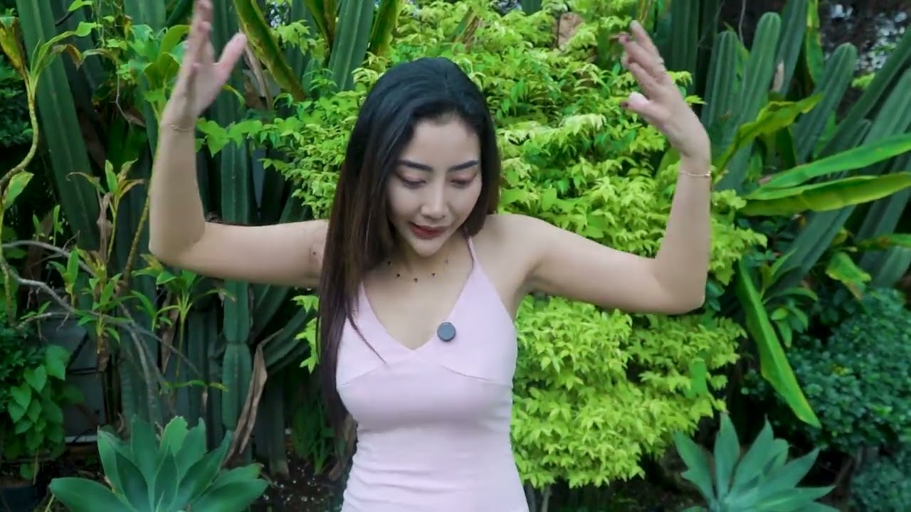 PINKY DRESS UNTUK PARTY🎊 | UNBOXING - VENIE VEE | Popular Magazine Indonesia