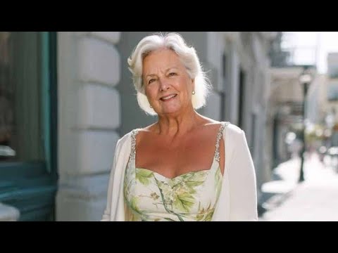 Natural Older Women Over 50 60 70 | Fashionable and Fabulous at Any Age