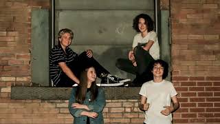 Video voorbeeld van "Calpurnia - City Boy + Lyrics"