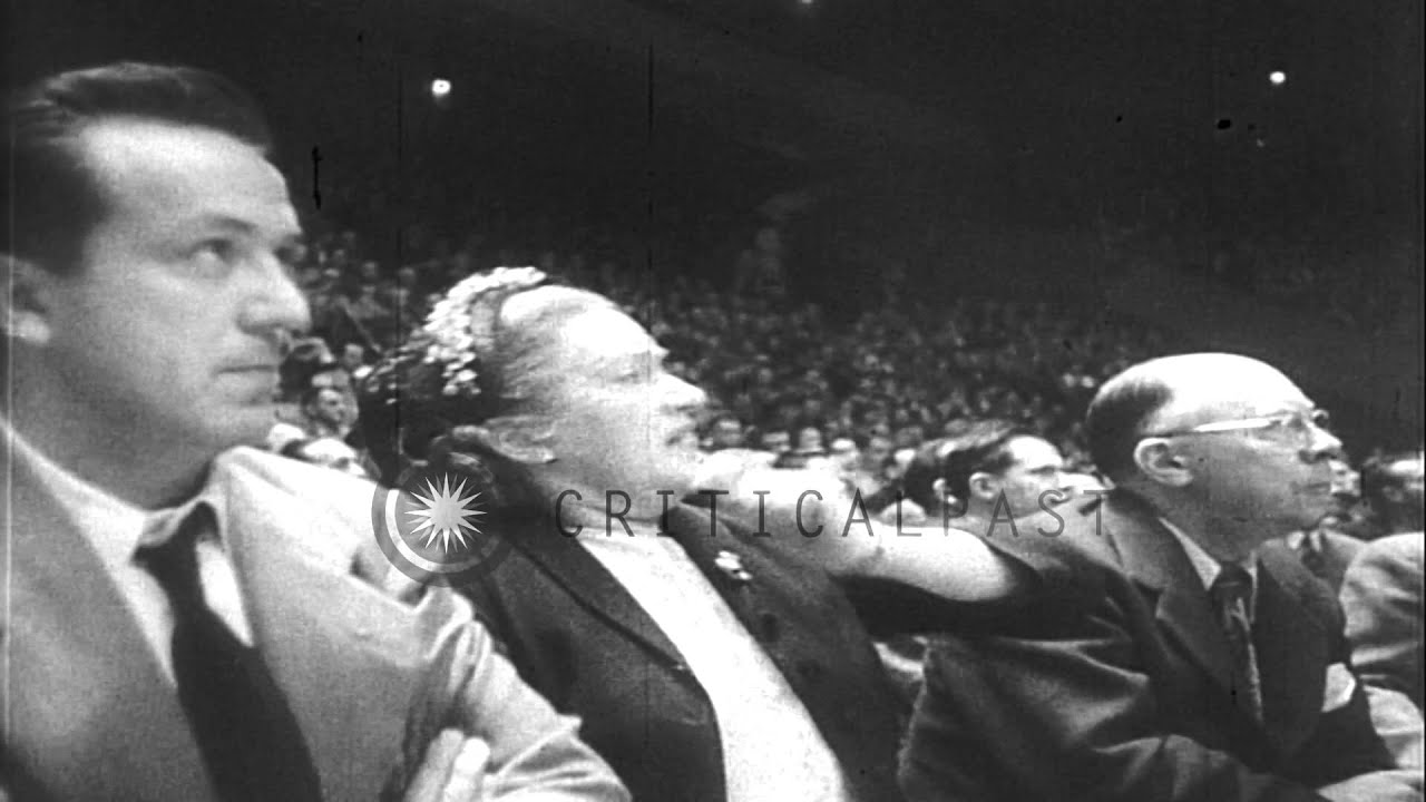 LaSalle Explorers defeats Dayton flyers in National Invitational Tournament final...HD Stock Footage