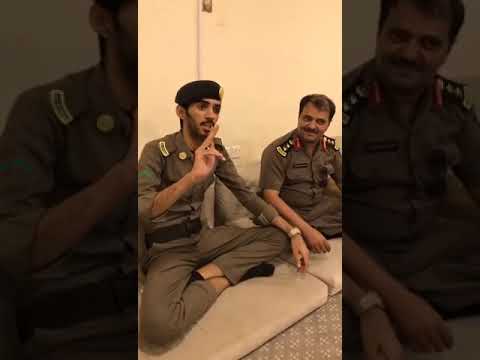 الضابط يحب خشم الجندي بعد مالقاء عليه قصيدة