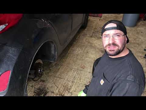 Video still: 2012 Hyundai Veloster wheel bearing replacement
