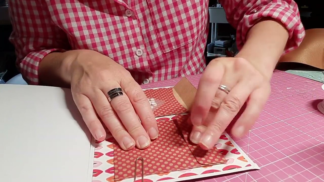 Défi rouge. ...la  grosse boulette. ...🤣🤣 scrap sweet